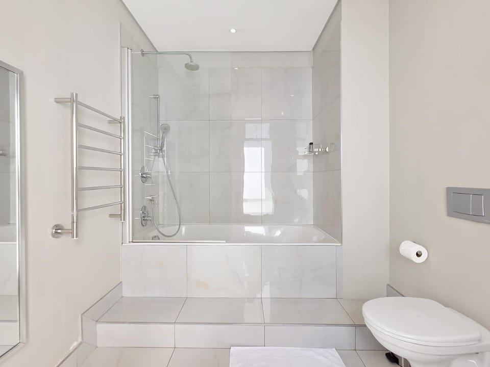 Stadium View 2-Bed in Greenpoint with Pool Apartment in Cape Town