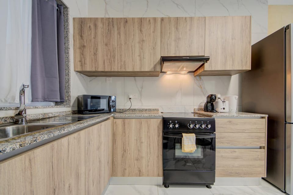 Coffee/tea facilities, Kitchen or kitchenette, dishwasher, minibar, oven, stove, toaster