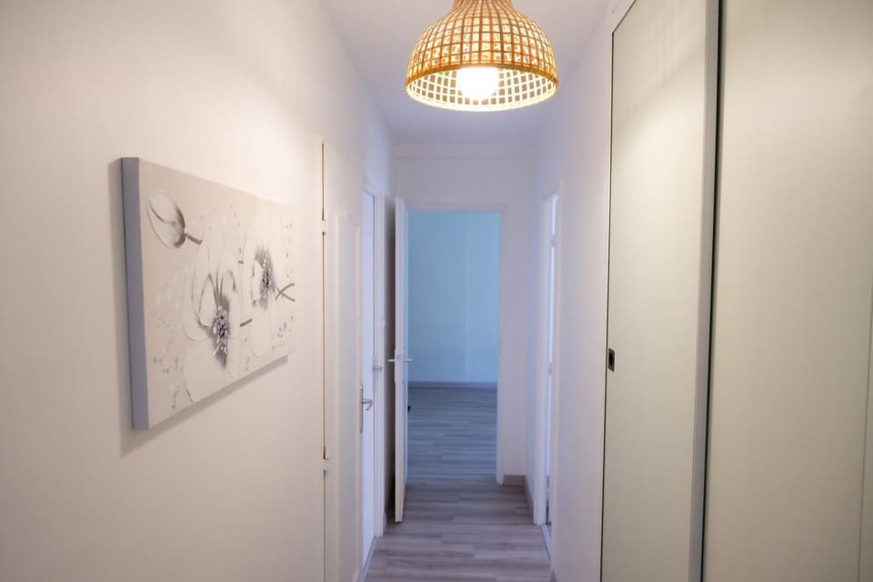 T4 Villeurbanne Lyon with wifi and parking Apartment in Villeurbanne
