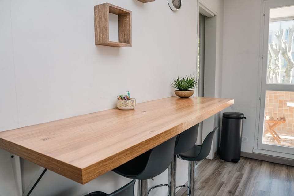 T4 Villeurbanne Lyon with wifi and parking Apartment in Villeurbanne