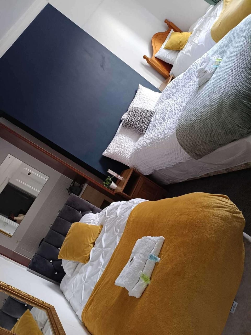 Apt - Sleeps 10 - Parking - Ideal for Contractors Apartment in Gateshead