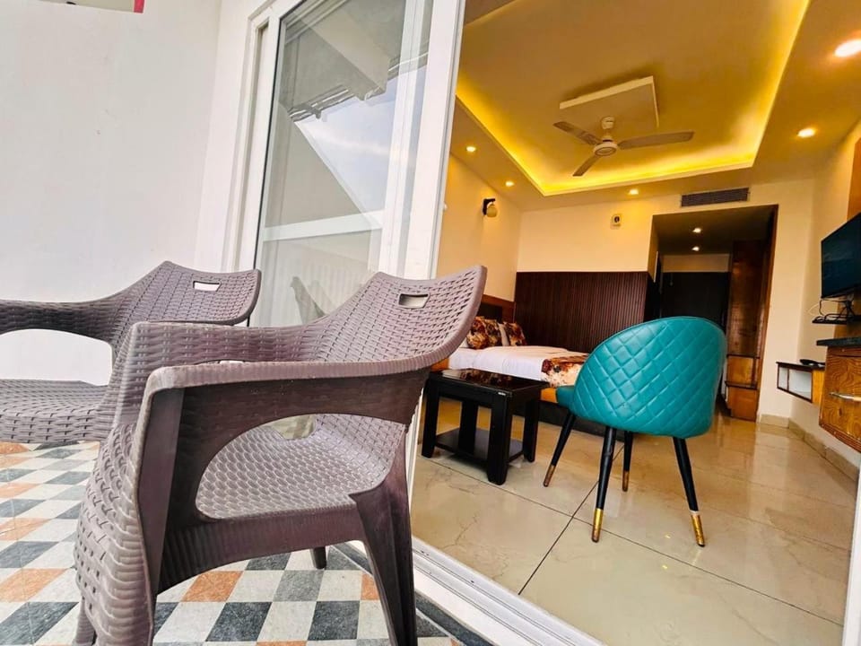 The Pine Woods - A Four Star Luxury Resort In Mussoorie Near JW Marriott Hotel in Uttarakhand