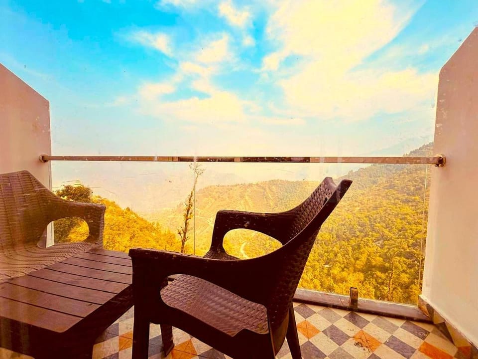 The Pine Woods - A Four Star Luxury Resort In Mussoorie Near JW Marriott Hotel in Uttarakhand