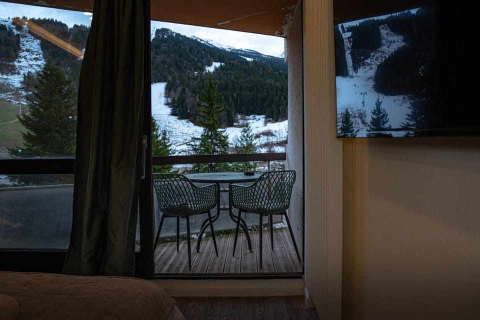 Balcony/Terrace, Mountain view