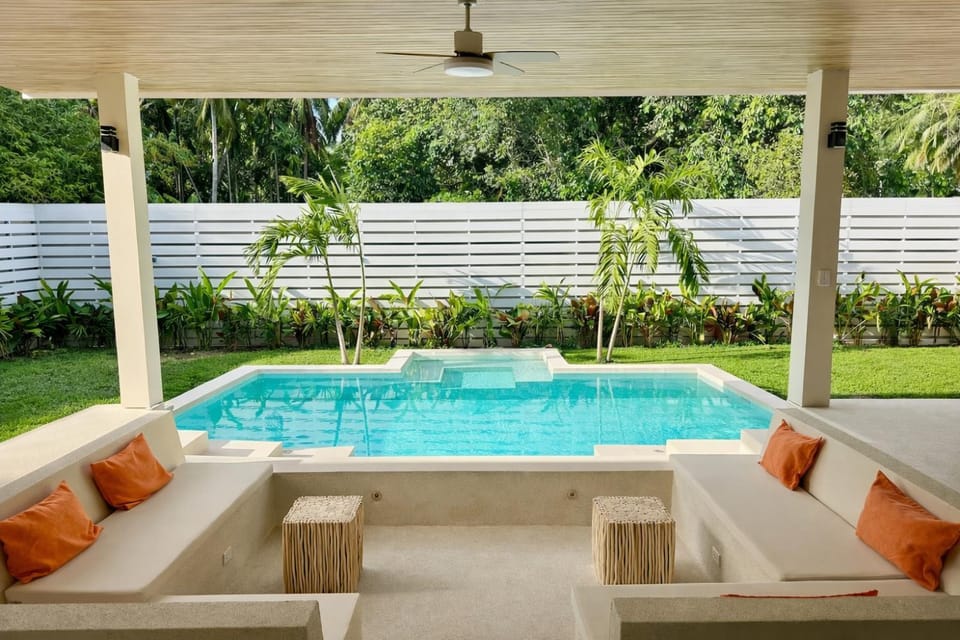 Patio, Patio, Garden, Garden, Garden view, Pool view, Swimming pool, sunbed