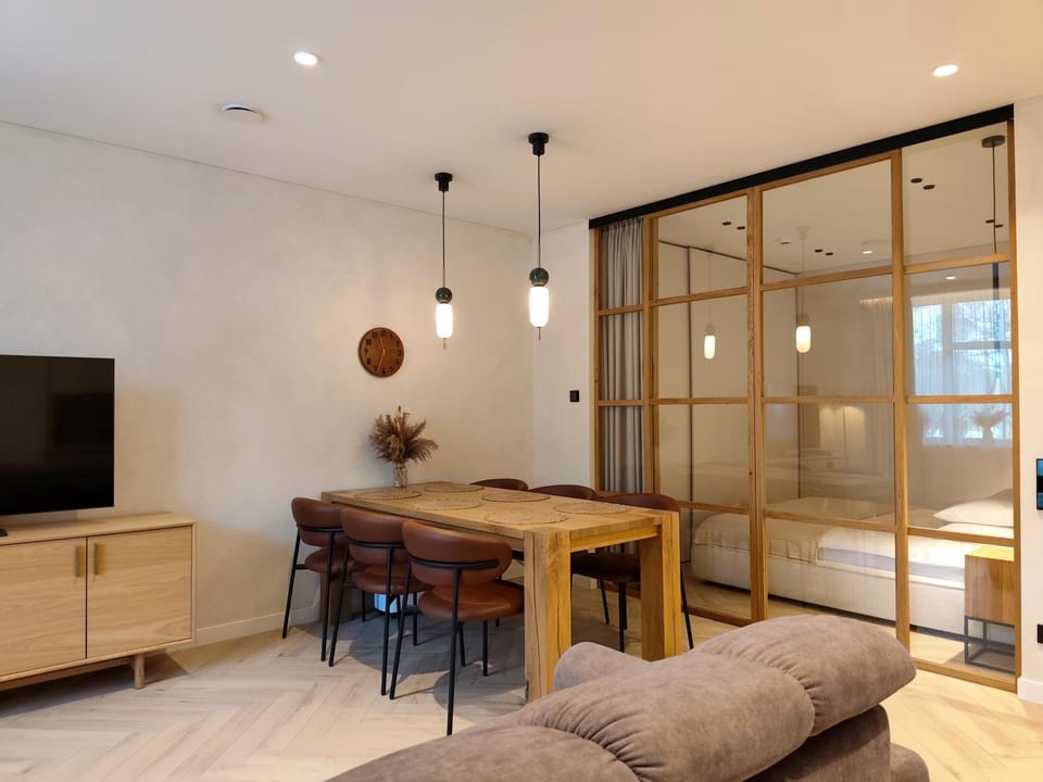 Communal lounge/ TV room, Dining area
