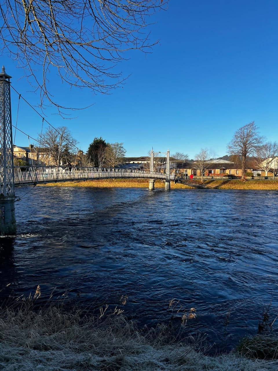 Central Spacious Riverside Apartment Free Parking Apartment in Inverness