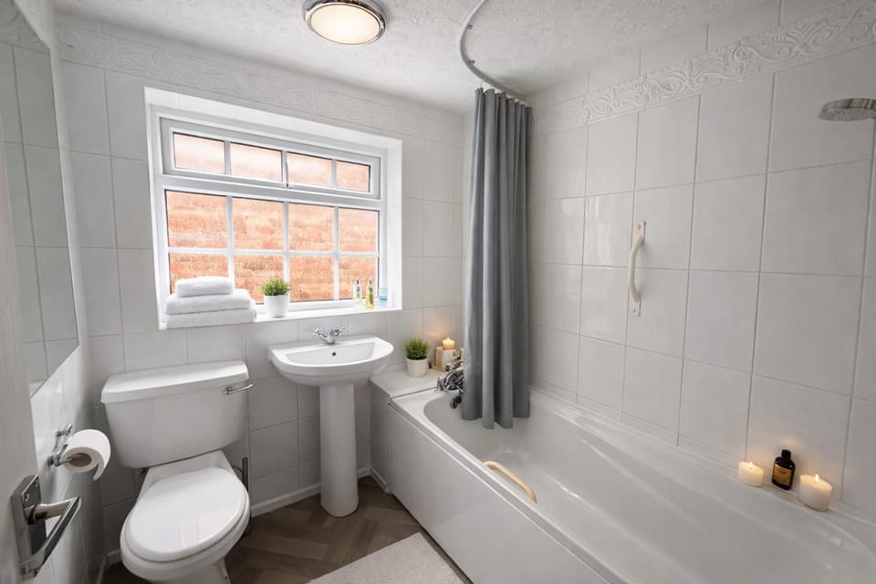 Toilet, Bathroom, Bath