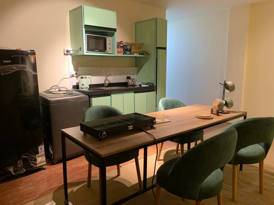 Blue Horizon Downtown Apartment in Alexandria