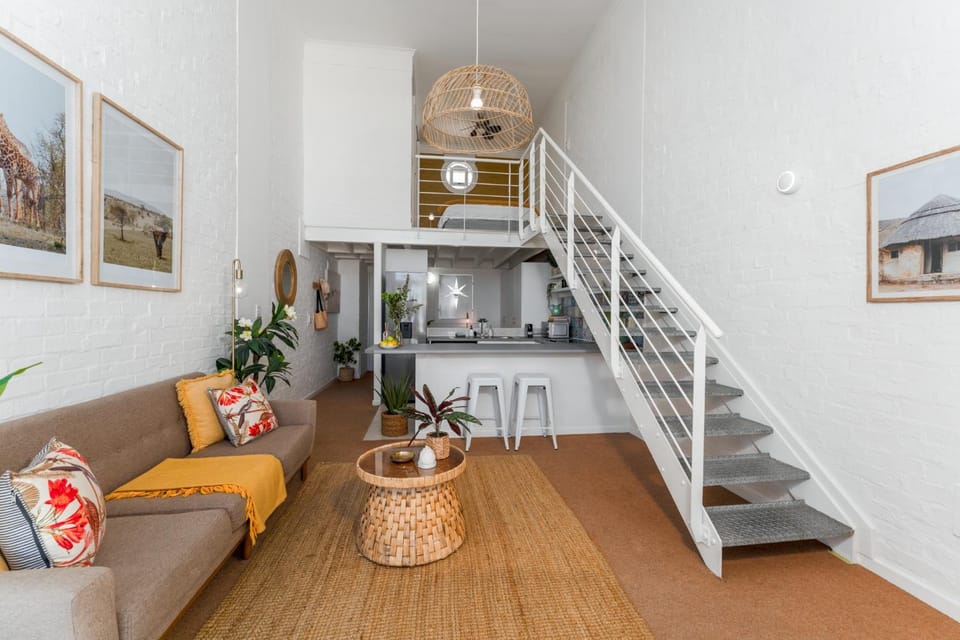 Photo of the whole room, Seating area, Dining area, Bedroom, kitchen