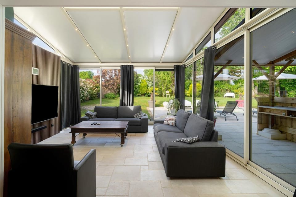 Property building, Living room