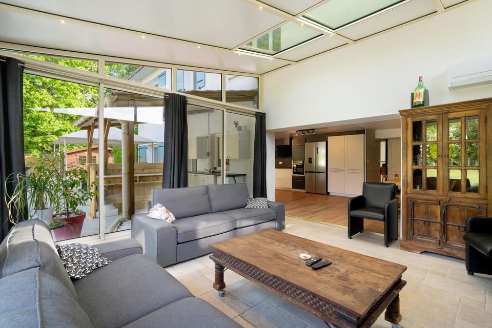Property building, Living room