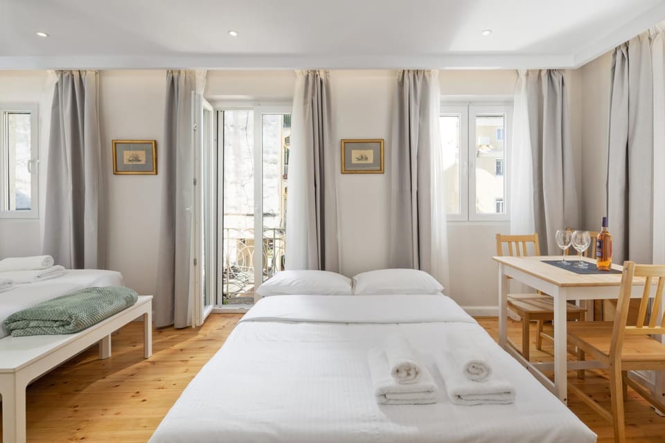 Balcony/Terrace, Living room, Dining area, towels