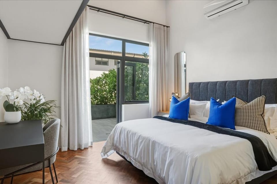 Two Bed | Designer luxury | Central De Waterkant Apartment in Cape Town
