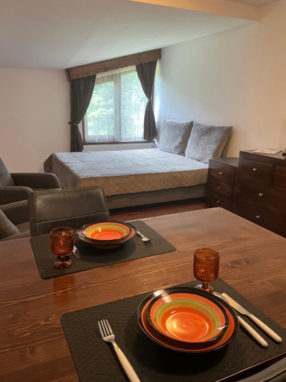 Bed, Living room, Photo of the whole room, Seating area, Bedroom