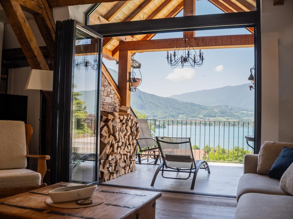 Venez Chez Vous Les Pignons sur le Lac Apartment in Talloires