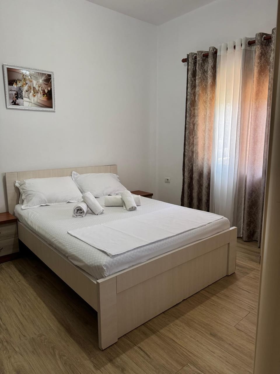 Lake View Rooms PASQYRA Ksamil Bed and Breakfast in Corfu, Greece