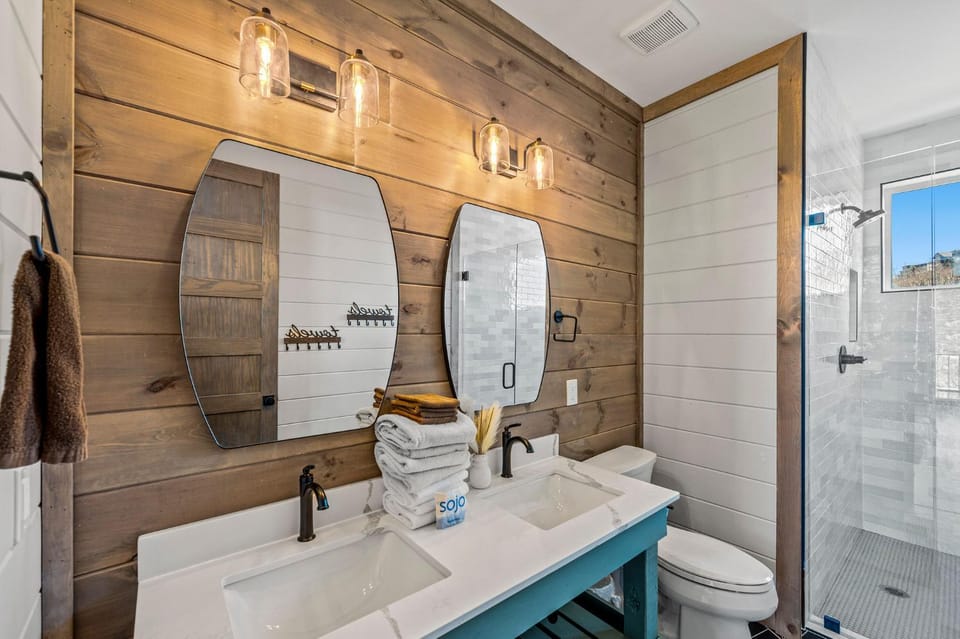 Shower, Bathroom, towels