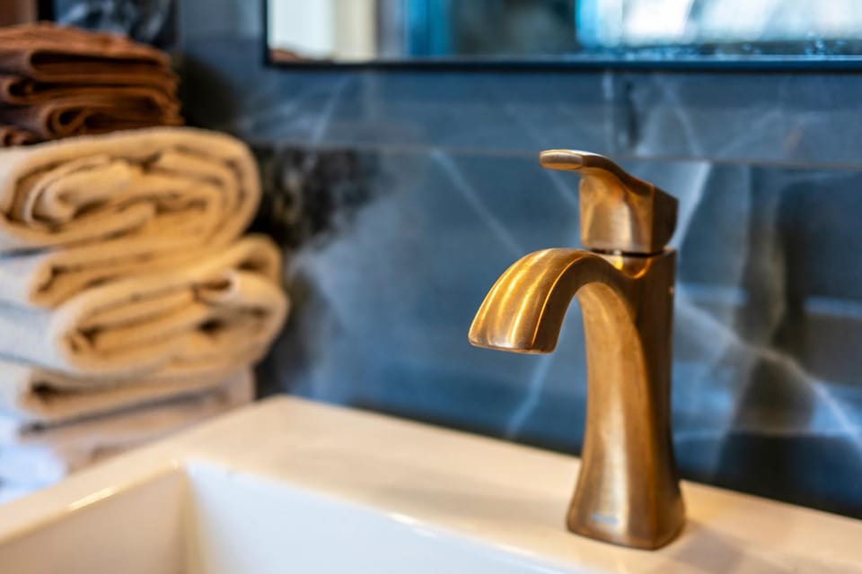 Bathroom, towels
