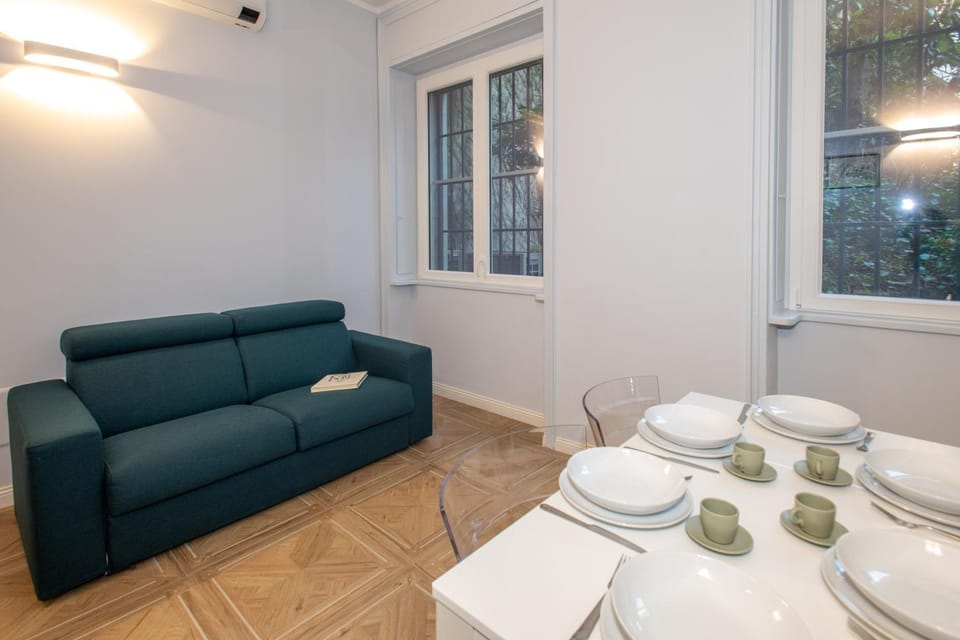 Day, Living room, Seating area, Time of day