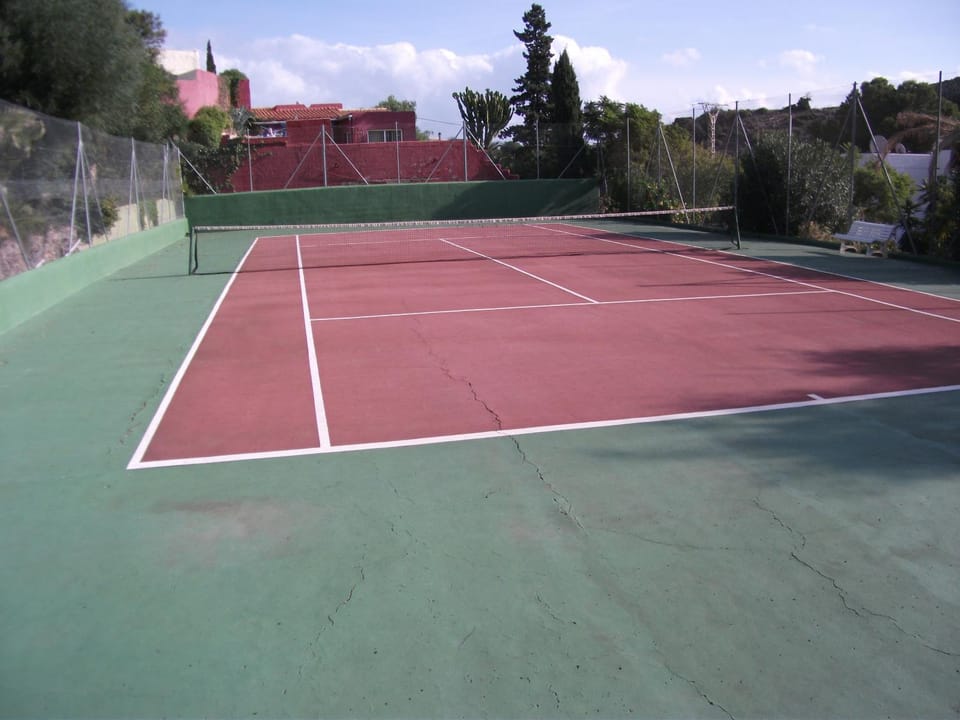 Tennis court