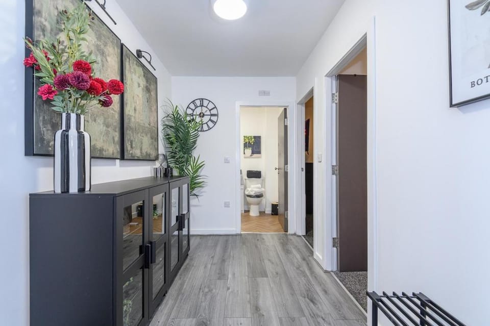 2 Bedroom Apartment Bradford City Centre 85 Smart TV Central Location Apartment in Bradford