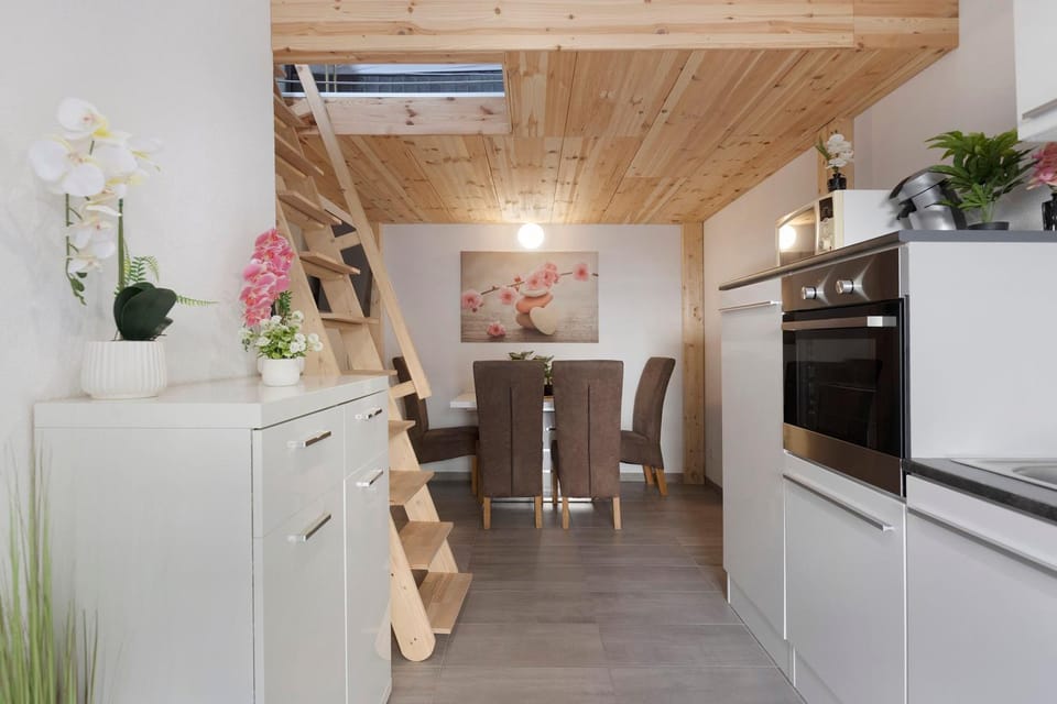 Property building, Kitchen or kitchenette, Living room