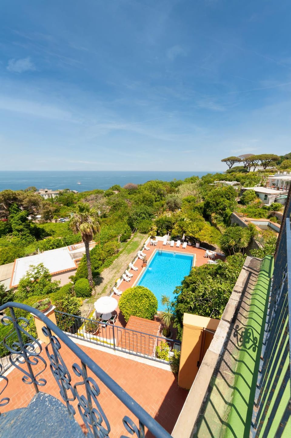 Bird's eye view, Swimming pool