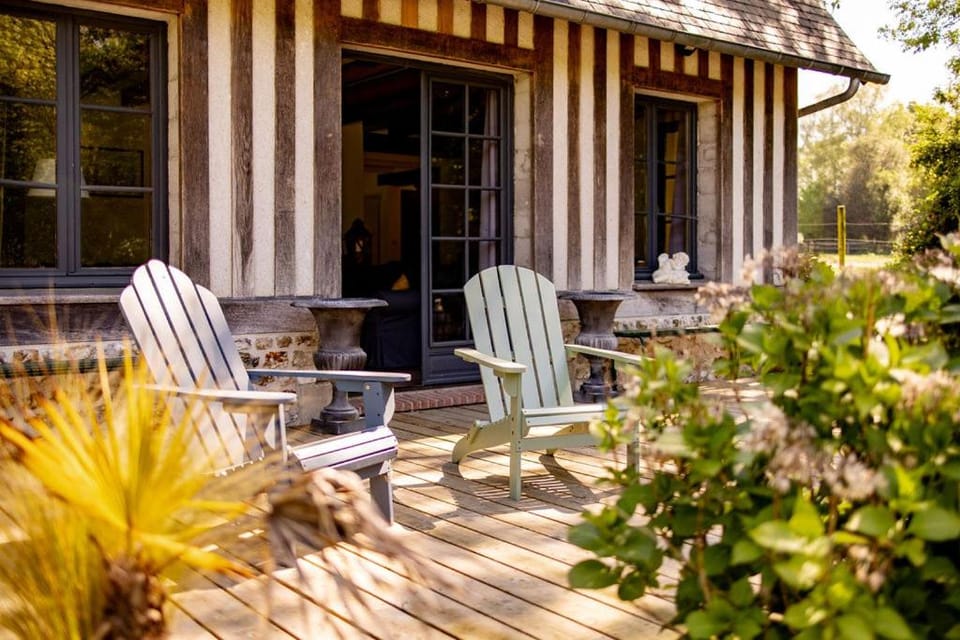 Property building, Patio, Garden, Garden view
