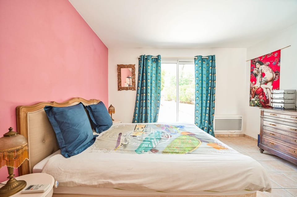 Living room, Bedroom