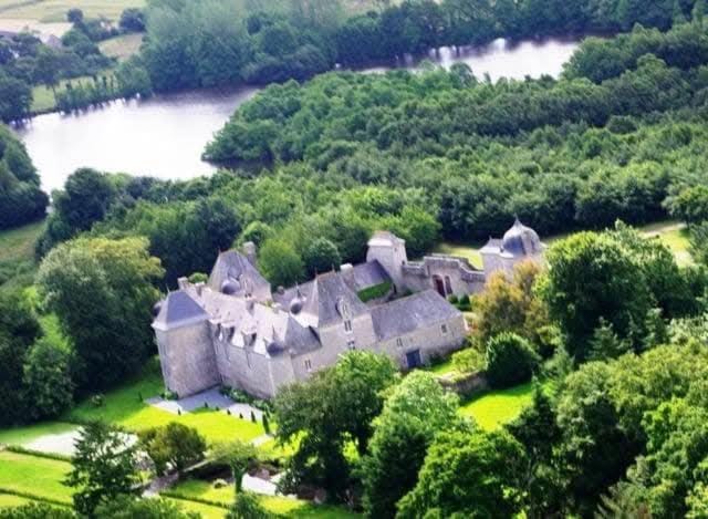 Apartment in a Chateau with Park Apartment in Brittany