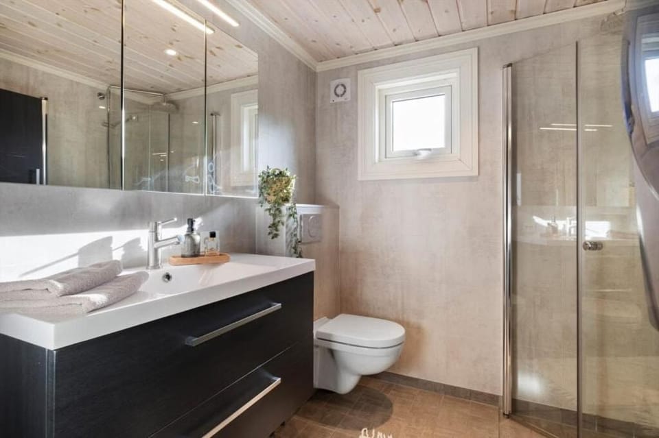 Stranda Fjellgrend, 2 bedrooms and loft 96B Apartment in Vestland