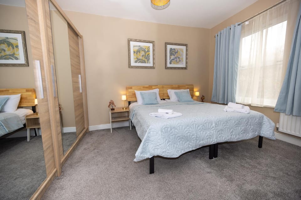 Bed, Bedroom