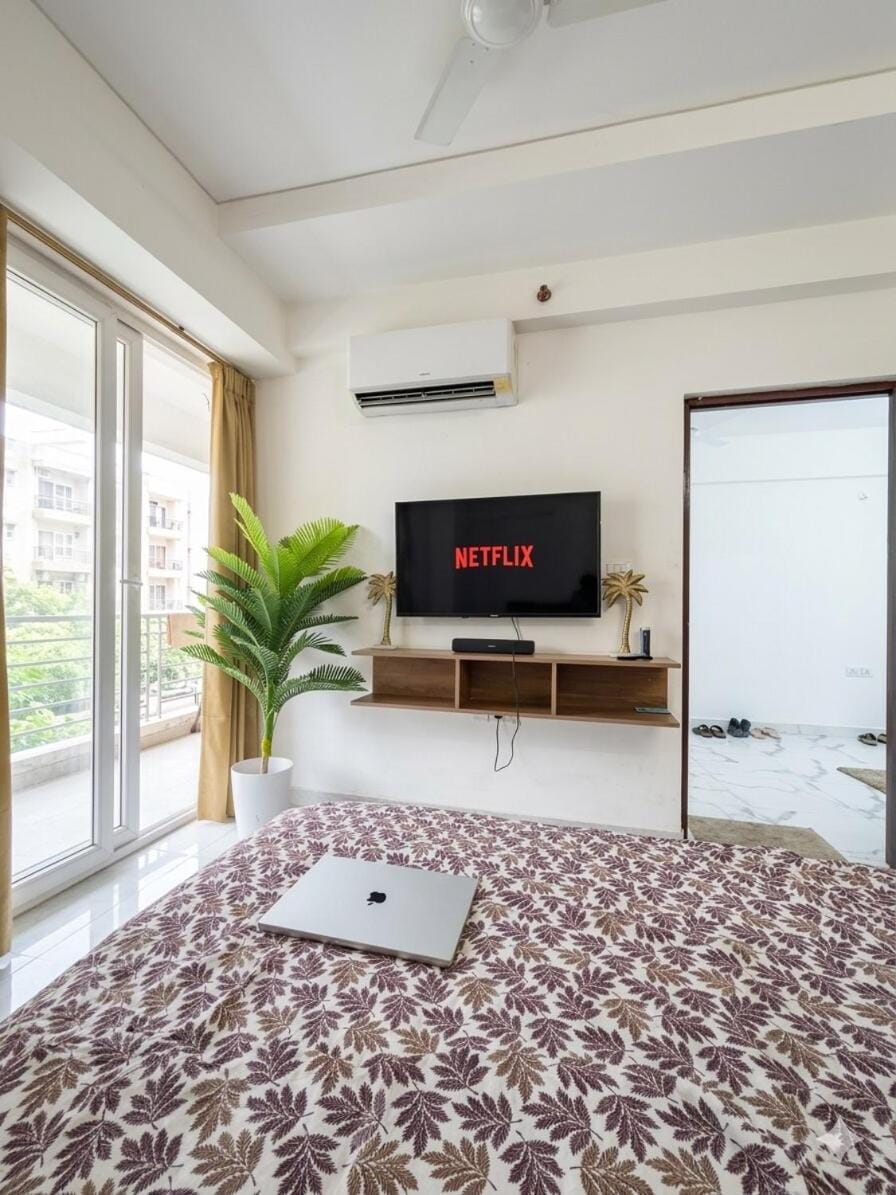 Communal lounge/ TV room, Photo of the whole room, Bedroom, air conditioner