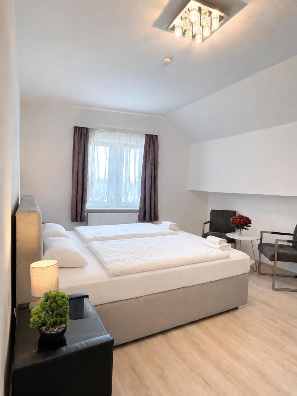 Einzelzimmer am Rheim Nierstein Vacation rental in Mainz-Bingen