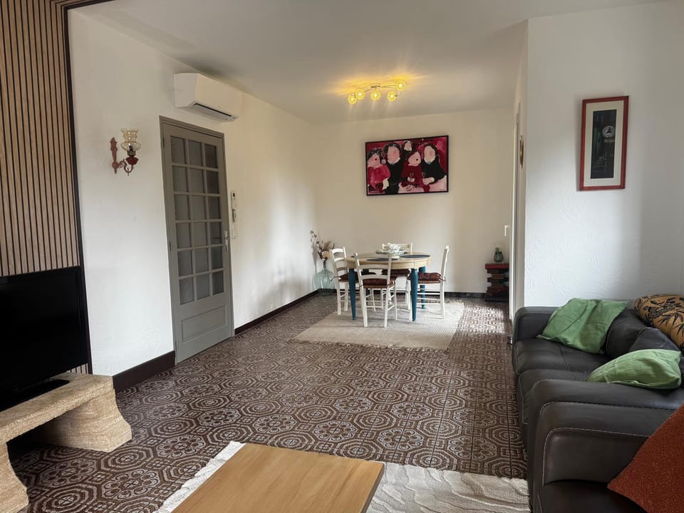 Les Alpilles, Eygalières Apartment in Provence-Alpes-Côte d'Azur