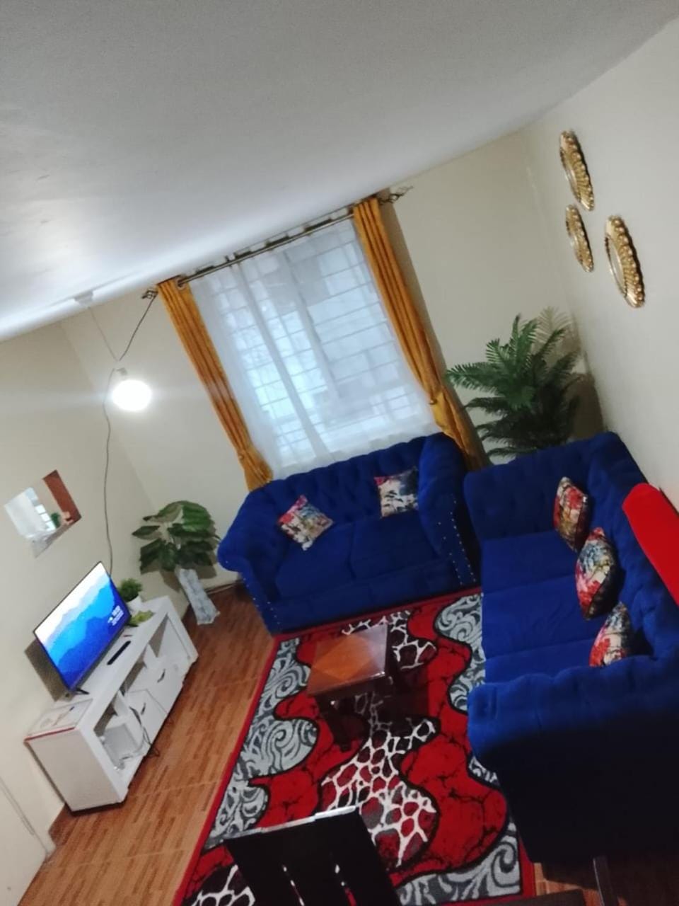 TV and multimedia, Seating area