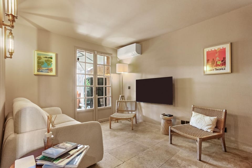 Property building, Living room