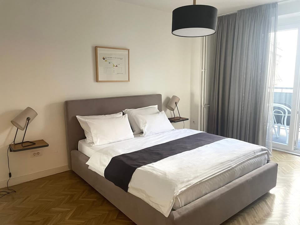 Quiet 1BR Apartment with Two Terraces in City Center Apartment in Belgrade