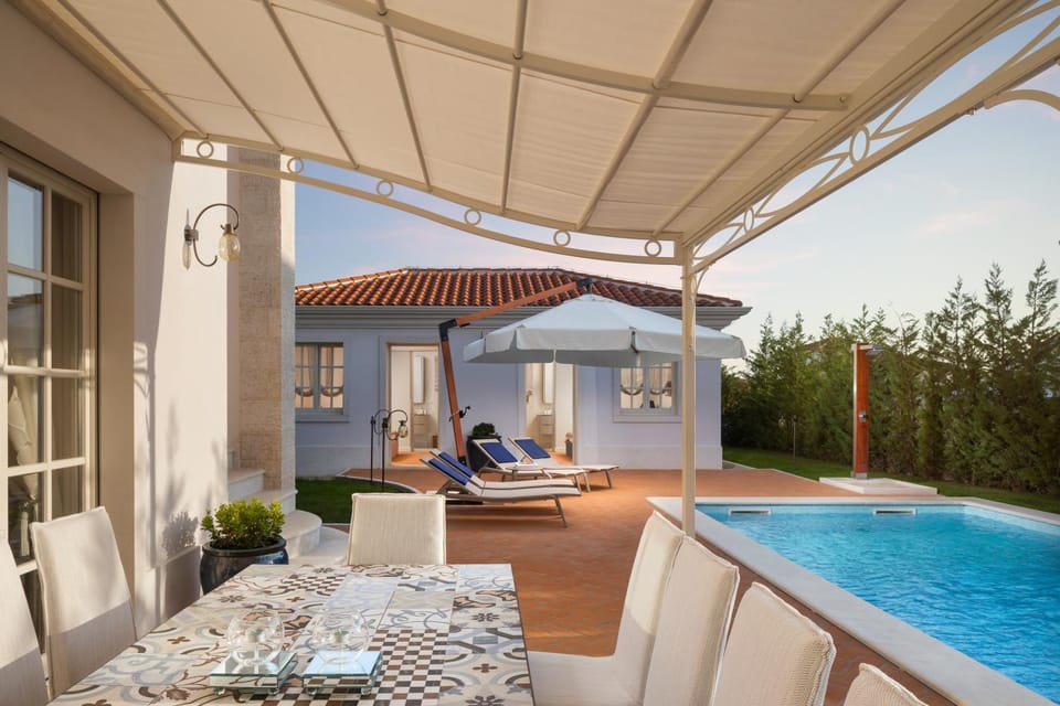 Property building, Swimming pool