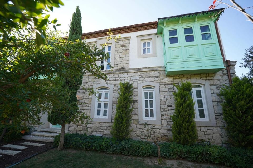Çeşme Havuzlu Müstakil Villa Villa in Cesme