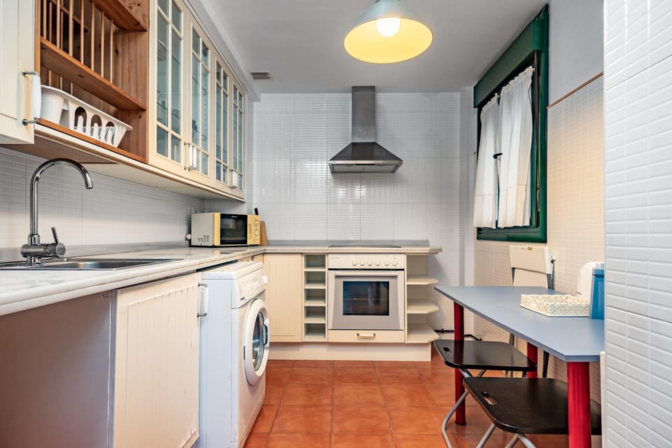 Kitchen or kitchenette, Living room