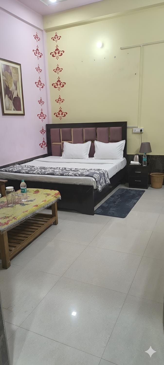 Heera Nikunj Homestay Ayodhya Near Ram Mandir Vacation rental in Uttar Pradesh