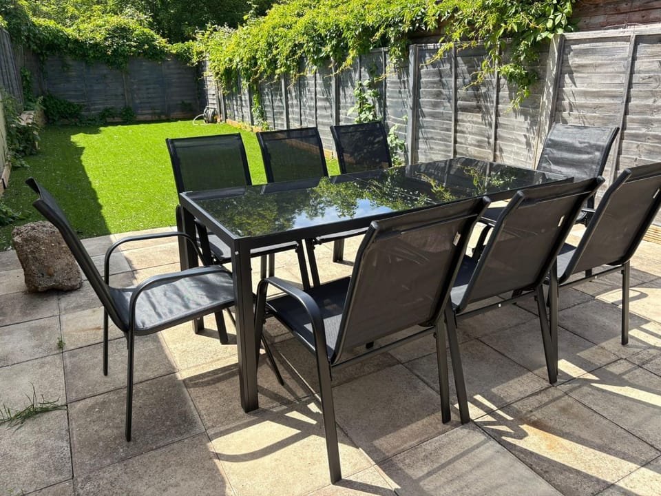 Patio, Day, Garden, Living room, Other, Seating area, Dining area, Garden view