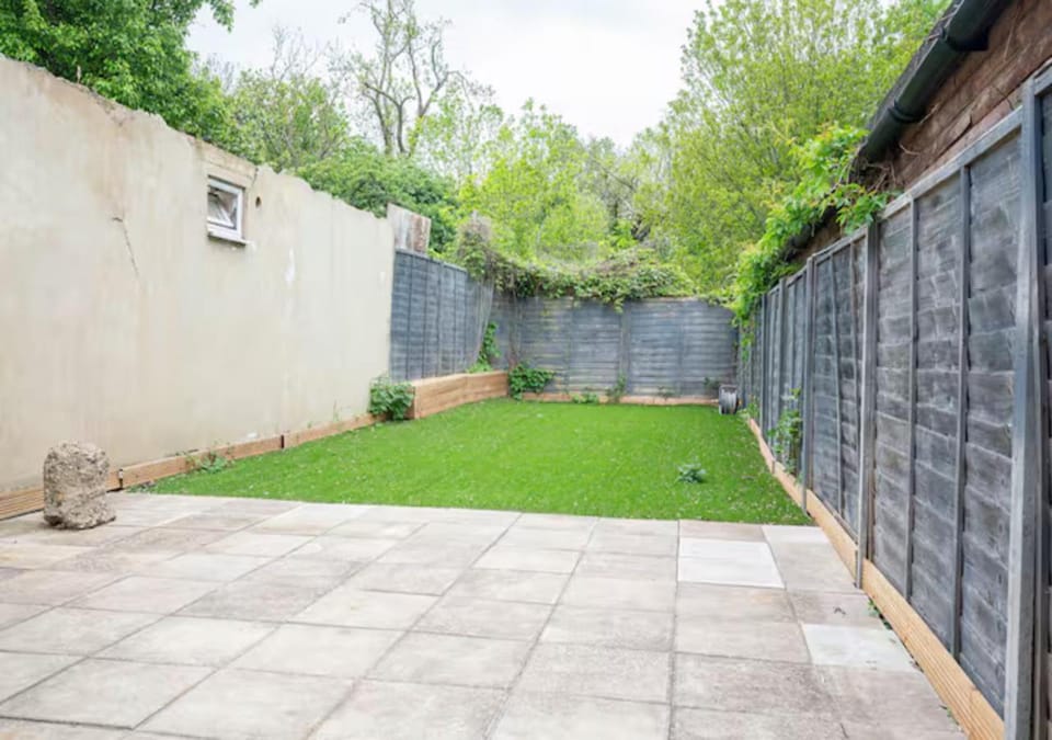 Spacious House - 4 Bedrooms Near Dulwich - Pass the Keys House in London Borough of Southwark