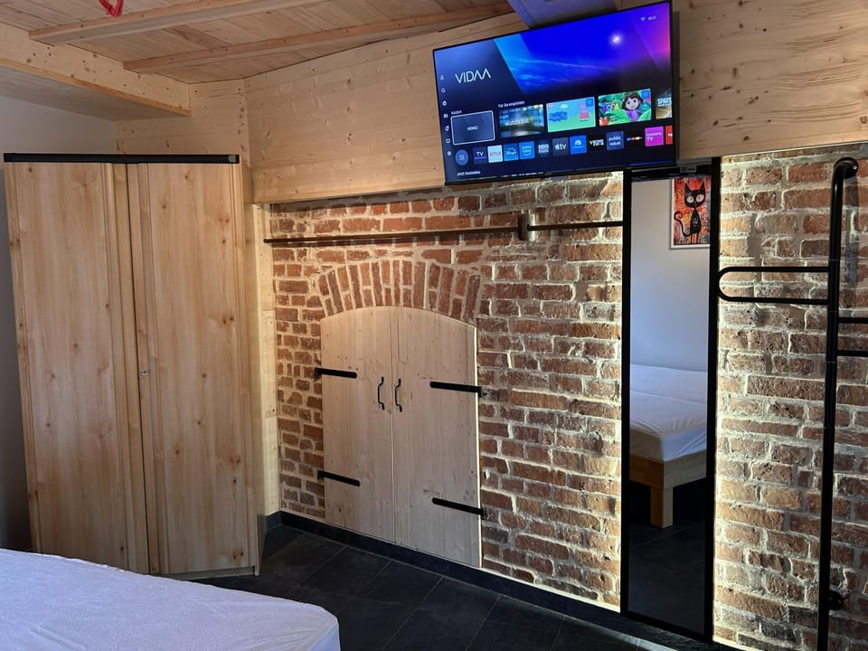 Bedroom, storage, wardrobe