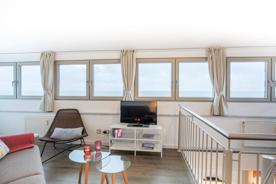 Photo of the whole room, Sea view, Sea view