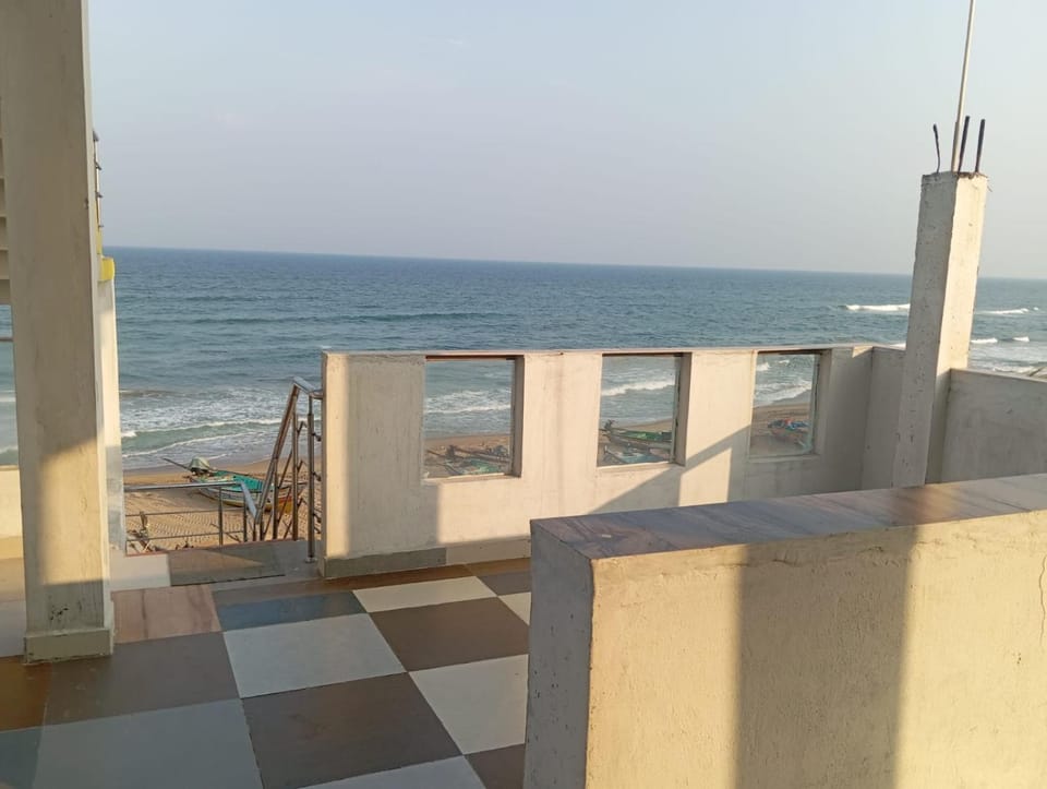 Uthandi beach front Bed and Breakfast in Chennai