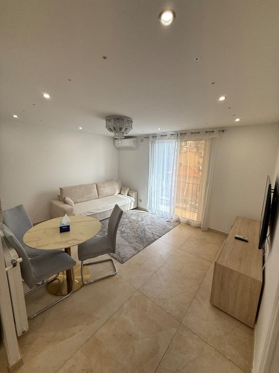 Communal lounge/ TV room, Living room