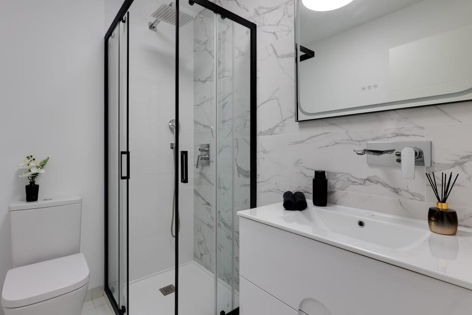 Shower, Bathroom